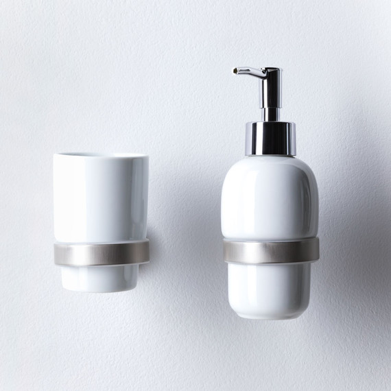 Дозатор для жидкого мыла Allen Brau Priority 6.31006-BN, цвет белый/никель браш - фото 3